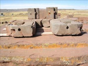 Antiguos Misterios - Puma Punku en Tiahuanaco