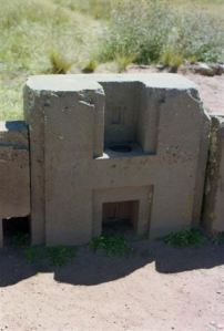 Antiguos Misterios - Puma Punku en Tiahuanaco
