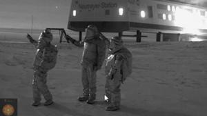 Estación Antártica Neumayer ¿Testigos de fenómenos extraños en el cielo? - 14 de julio 2011