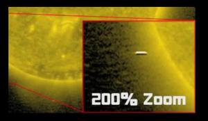 Cubos gigantes Negros cerca del Sol como se ven en imágenes de SOHO (NASA)