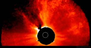 Potente Erupción solar clase M9 y CME Dirigida a la Tierra - 23 de enero 2011