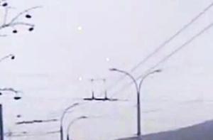 Múltiples OVNIS "lloviendo" sobre Murmansk Rusia, 03-2012