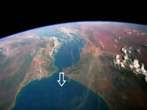 UFOs ISS Earth orbit - Multiple UFOs in low earth orbit NASA 2012