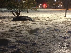 Un incendio de proporciones épicas destruye algunos barrios de Colorado Springs