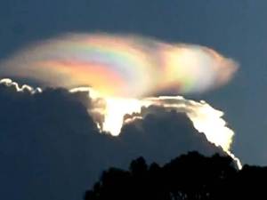 Nube iridiscente - arcoiris de fuego