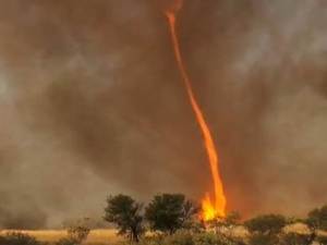 Tornado de fuego australia