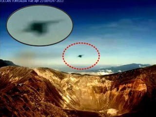 OVNI aparece sobre el volcán Turrialba en Costa Rica - 23 de abril 2013