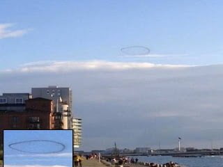 Misteriosos anillos 'OVNI' aparecen sobre Copenhague - 2013