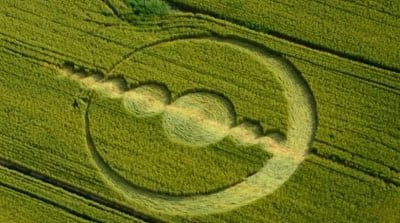 7 formaciones de Círculos de la Cosecha descubiertos en el Reino Unido e Italia - junio 2013