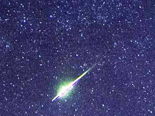 Increíble vídeo muestra meteoro explotando por encima de Victorville, California - 20 de agosto 2013