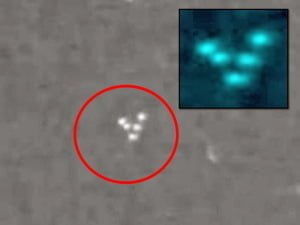 OVNI triangular a alta velocidad grabado sobre León, México - 14 de noviembre 2013