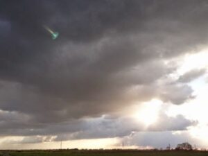 Misterioso Fenómeno de luz verde 2 Misterioso Fenómeno de luz verde aparece sobre los Países Bajos