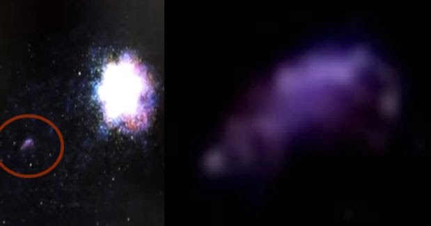 Cuerpo celeste púrpura visto junto al sol y la luna